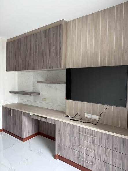room interior and bathroom and kitchen of Noble Remix