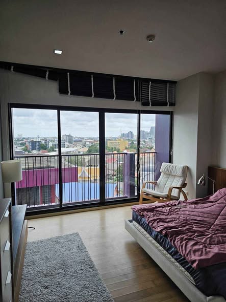 bedroom and room interior of Noble Reveal