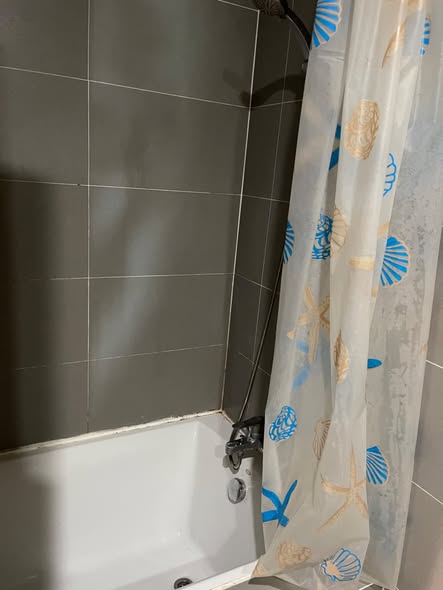 bathroom of Noble Revent
