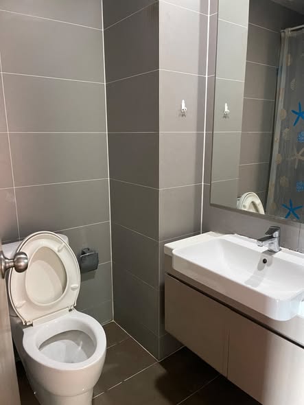 bathroom of Noble Revent