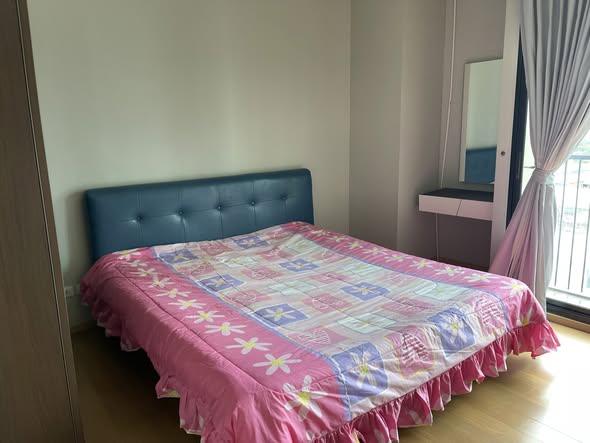 bedroom of Noble Revent