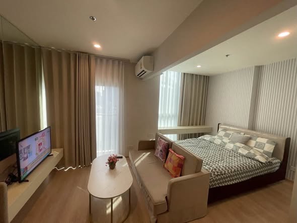 bedroom of Noble Revolve Ratchada 2