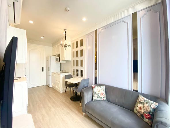room interior of Noble State Sukhumvit 39