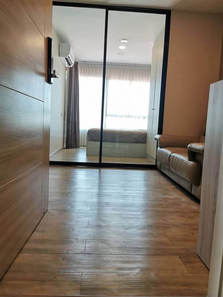 bedroom and room interior of Notting Hill Phahol – Kaset