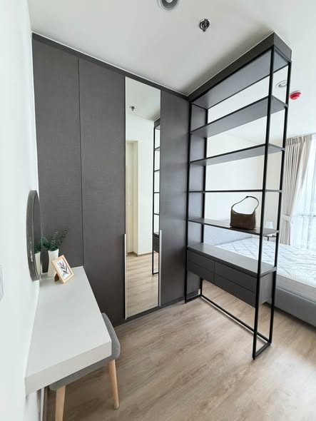 bedroom and room interior of Nue District R9