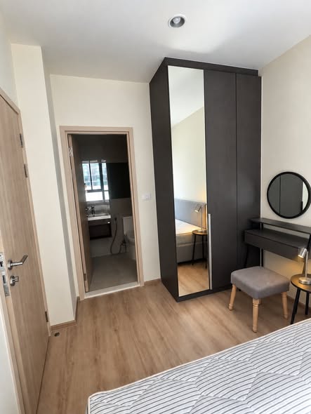 bedroom and room interior of Nue District R9