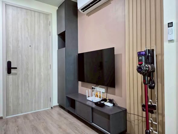 bedroom and room interior of Nue District R9