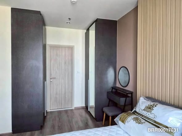 bedroom and room interior of Nue District R9