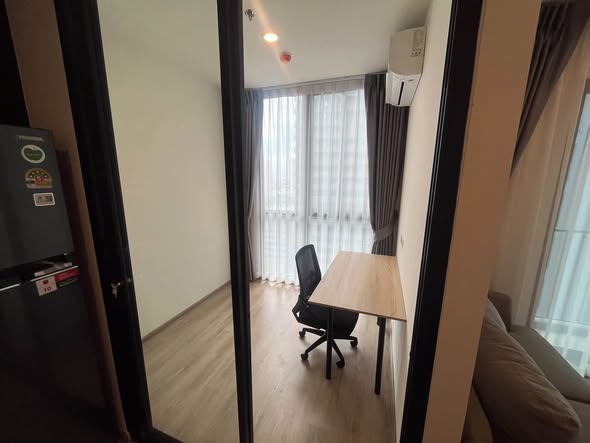 bedroom and room interior of Nue District R9