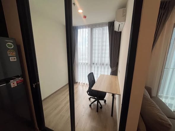 bedroom and room interior of Nue District R9