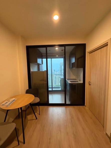 bedroom and room interior of Nue District R9