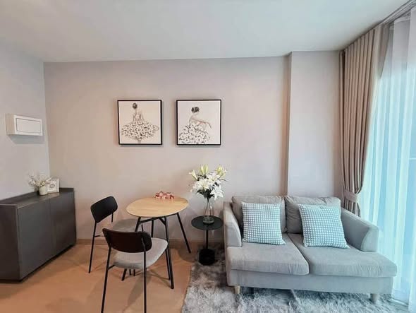 living room and bedroom of Nue District R9