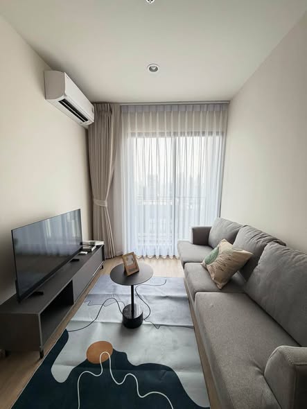 living room and bedroom of Nue District R9