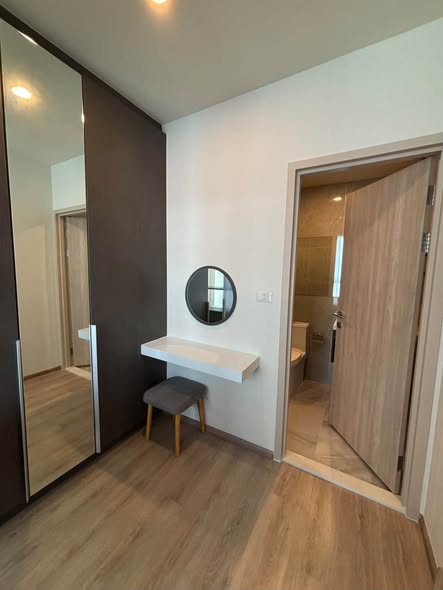 room interior and bathroom of Nue District R9