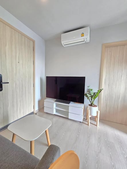 bedroom and living room and room interior of NUE Noble Ngamwongwan (นิว โนเบิล งามวงศ์วาน)