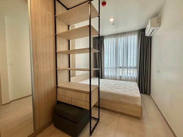 bedroom and room interior of NUE Noble Ratchada Lat Phrao (นิว โนเบิล รัชดา ลาดพร้าว)