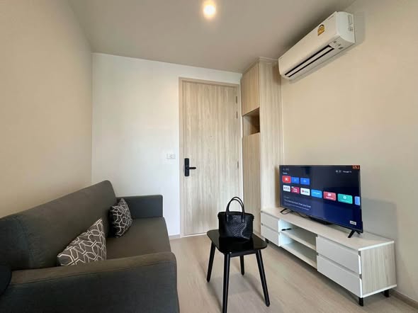 living room and bedroom of NUE Noble Ratchada Lat Phrao (นิว โนเบิล รัชดา ลาดพร้าว)