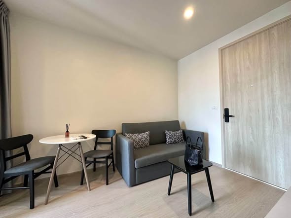 living room and room interior of NUE Noble Ratchada Lat Phrao (นิว โนเบิล รัชดา ลาดพร้าว)
