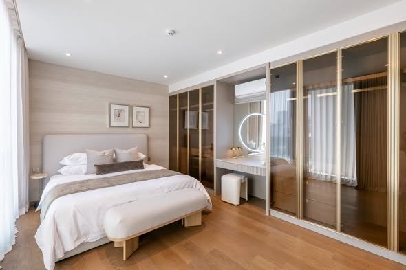 bedroom and room interior of Null Pointer Lab