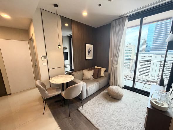 living room and bedroom of Oka Haus
