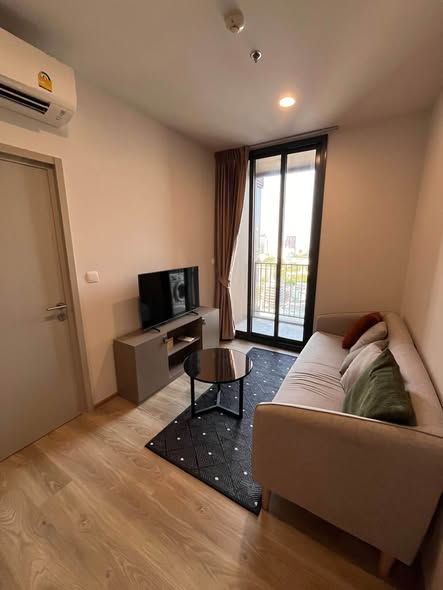 living room and bedroom of Oka Haus