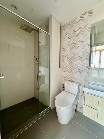 room interior and bathroom of Oka Haus