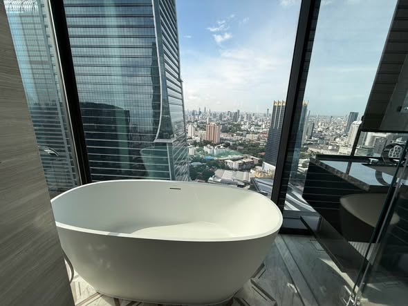 bathroom of One 89 Wireless