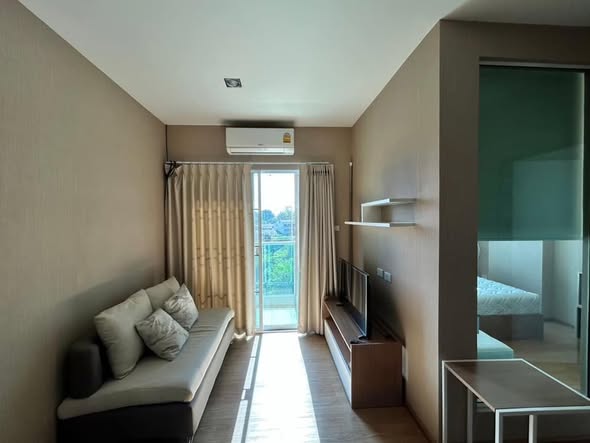 bedroom and room interior of One plus Jed Yod 3