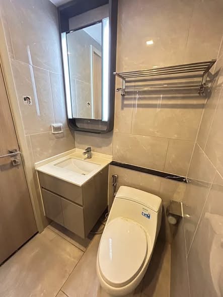 bathroom of One9Five Asoke – Rama 9