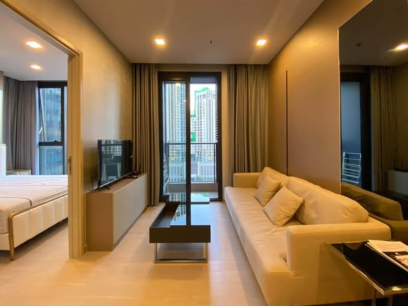 bedroom and living room and room interior of One9Five Asoke – Rama 9