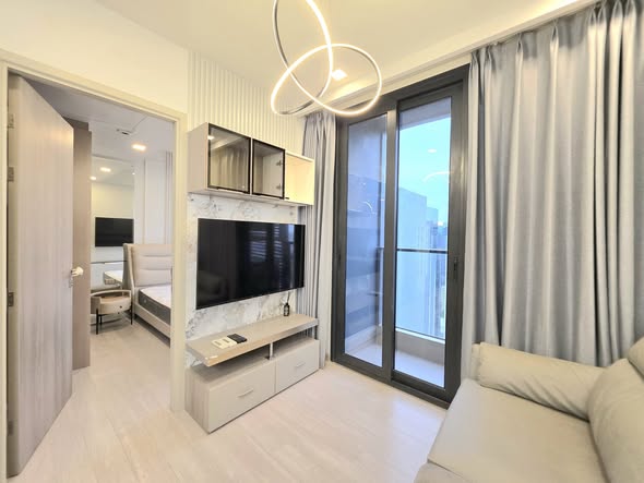 bedroom and room interior of One9Five Asoke – Rama 9