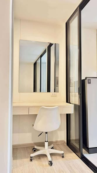 room interior and bathroom of Origin Play Sri Udom Station (Sales gallery) – ออริจิ้น เพลย์ ศรีอุดม สเตชั่น (สำนักงานขาย)