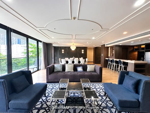 living room of Park Court Sukhumvit 77