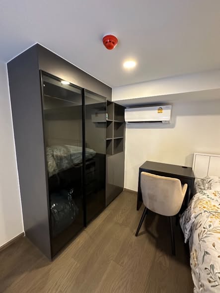 bedroom and room interior of Park Origin Chula-Sam Yan
