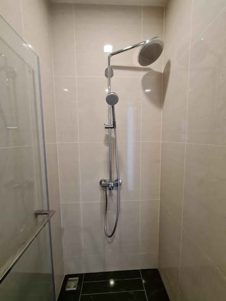 bathroom of Park Origin Phrom Phong