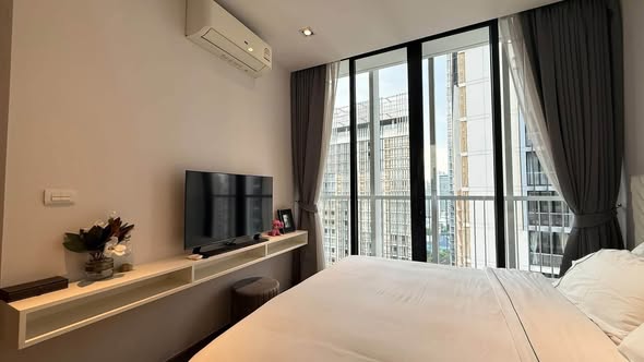 bedroom of Park Origin Phrom Phong