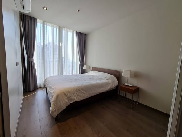 bedroom of Park Origin Phrom Phong