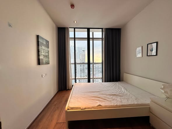 bedroom of Park Origin Phrom Phong