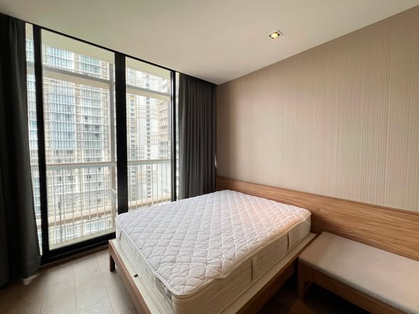 bedroom of Park Origin Phrom Phong