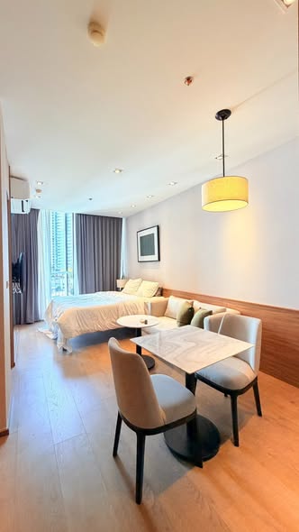 bedroom of Park Origin Phrom Phong
