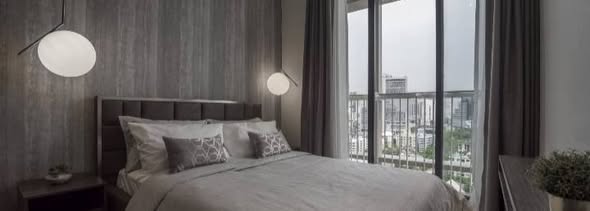 bedroom of Park Origin Phrom Phong