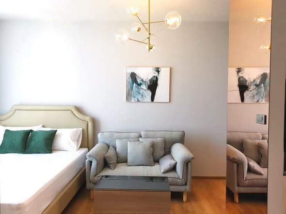 bedroom and living room of Park Origin Phrom Phong