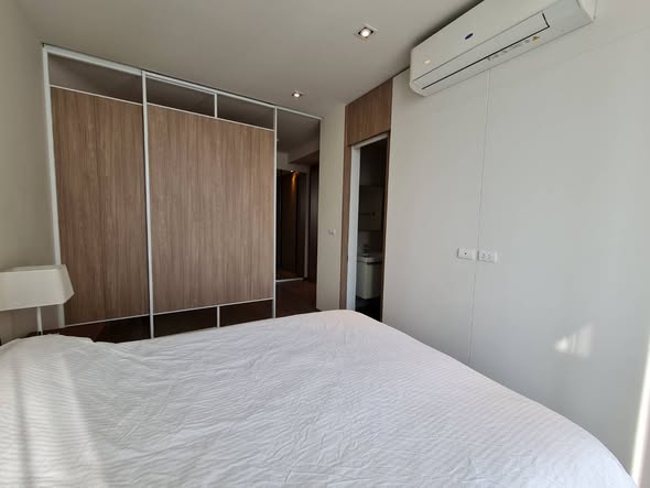 bedroom and room interior of Park Origin Phrom Phong