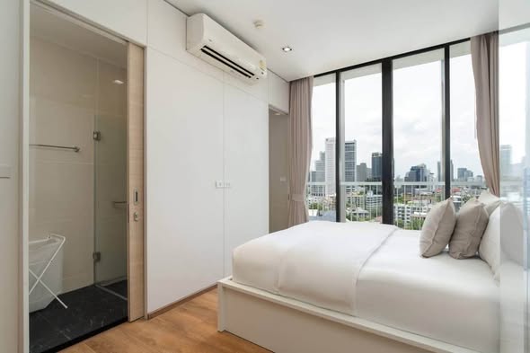 bedroom and room interior of Park Origin Phrom Phong