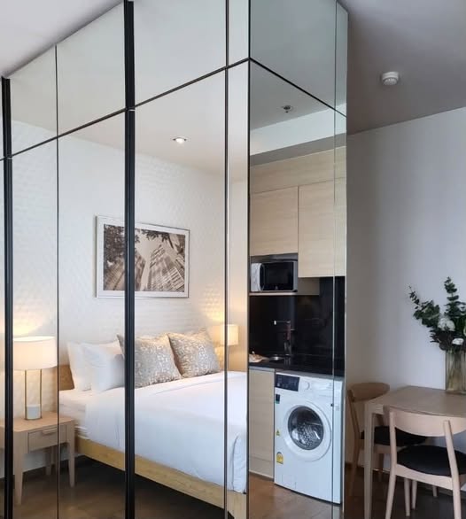 bedroom and room interior of Park Origin Phrom Phong