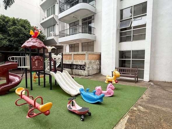 Park Origin Phrom Phong