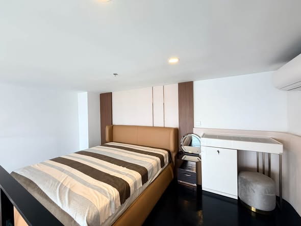 bedroom of Park​ Origin​ Thonglor