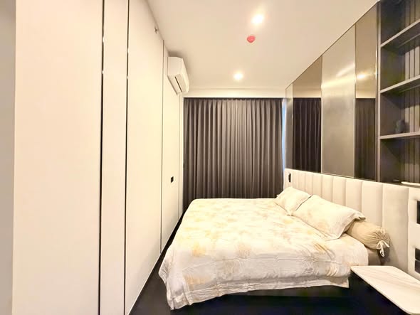 bedroom and room interior of Park​ Origin​ Thonglor