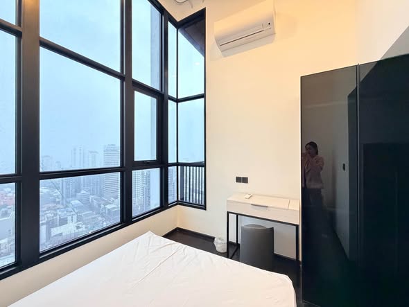bedroom and room interior of Park​ Origin​ Thonglor