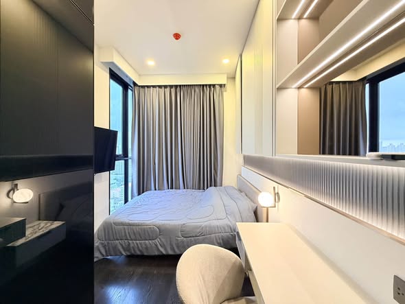 Park​ Origin​ Thonglor